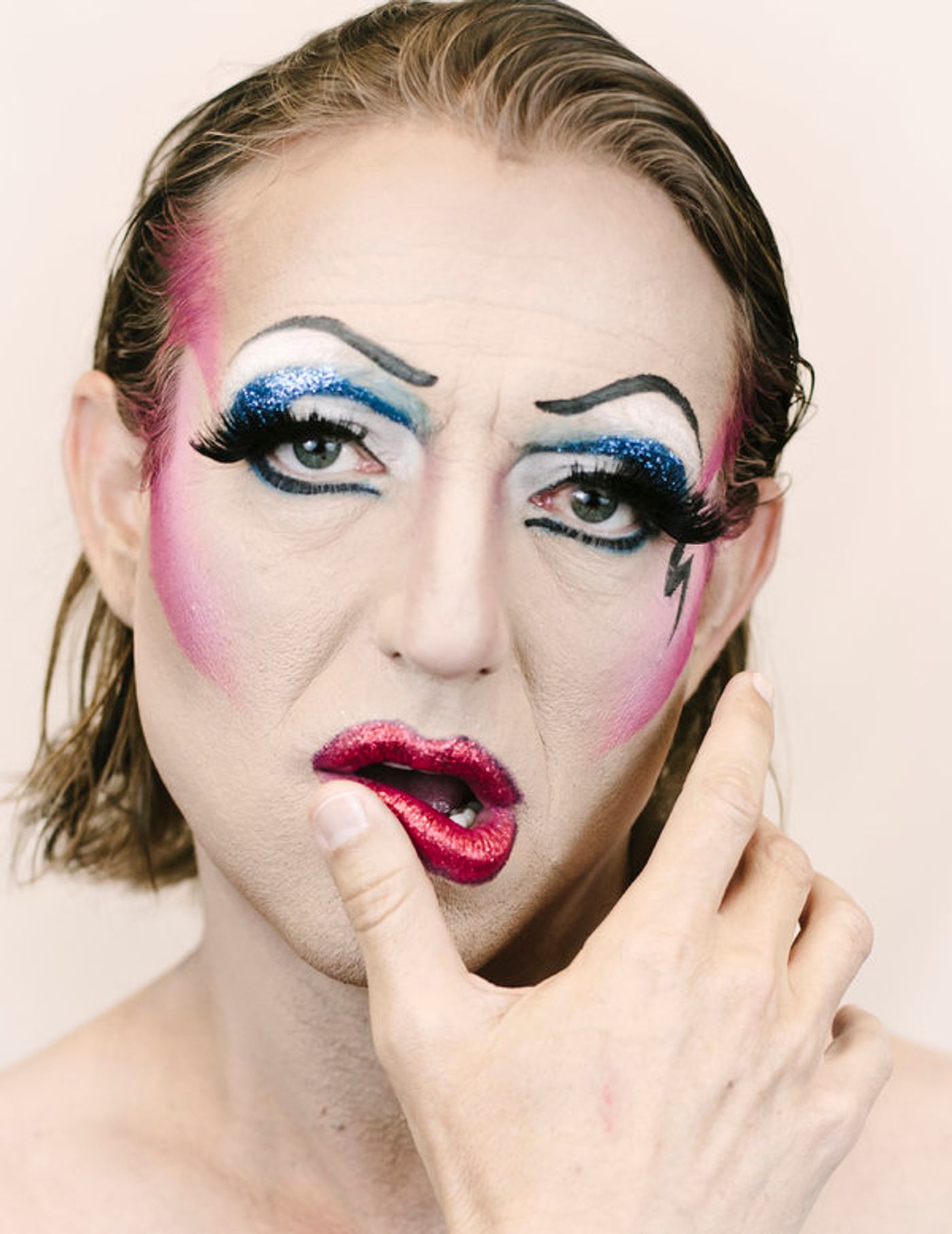 Photo Flash: Sneak Peek at 'HEDWIG' in Her Stilettos at Phoenix Theatre  Image