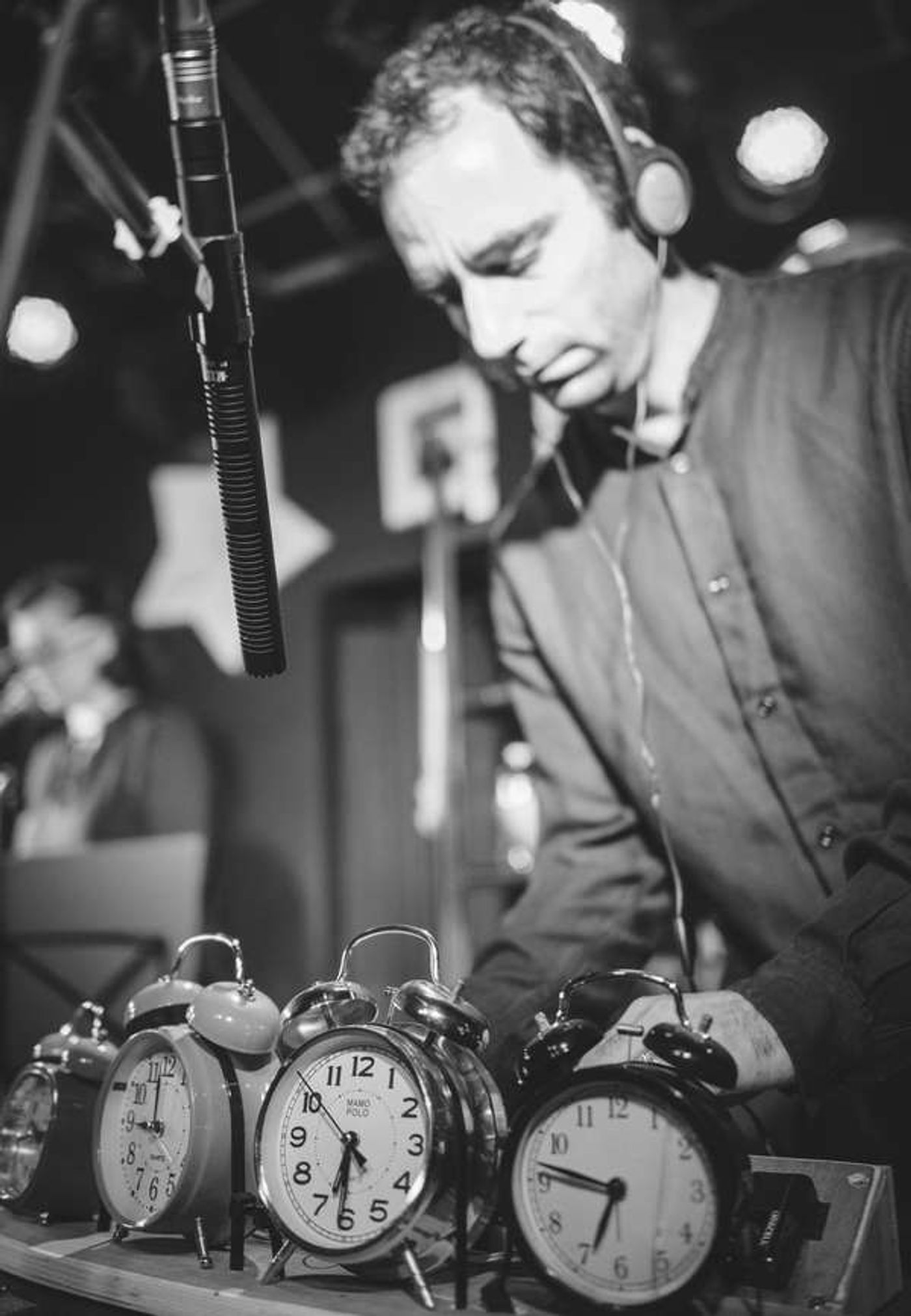 Photo Flash: Sneak Peek at RADIOPLAY at Ha'Hanut Theatre  Image