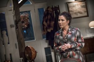 Jessie Wallace Photo