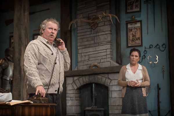 Paul Bradley and Jessie Wallace Photo