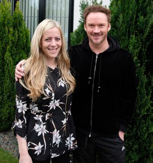 Sara Jeffs with Russell Watson. @ BroadwayWorld Sara Jeffs with Russell Watson. Photo