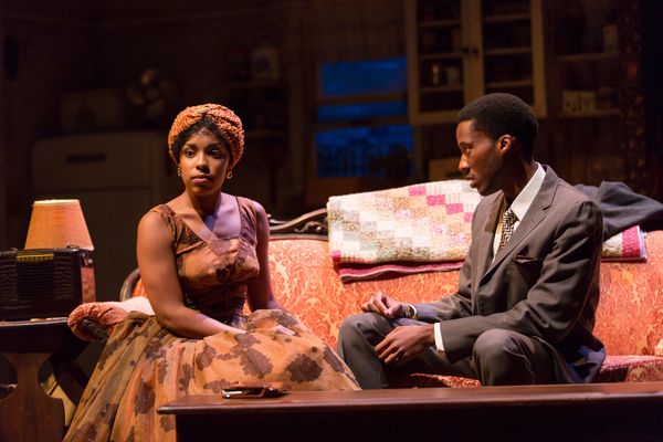 Jasmine Batchelor (Beneatha Younger) and York Walker (George Murchison) in A Raisin i Photo