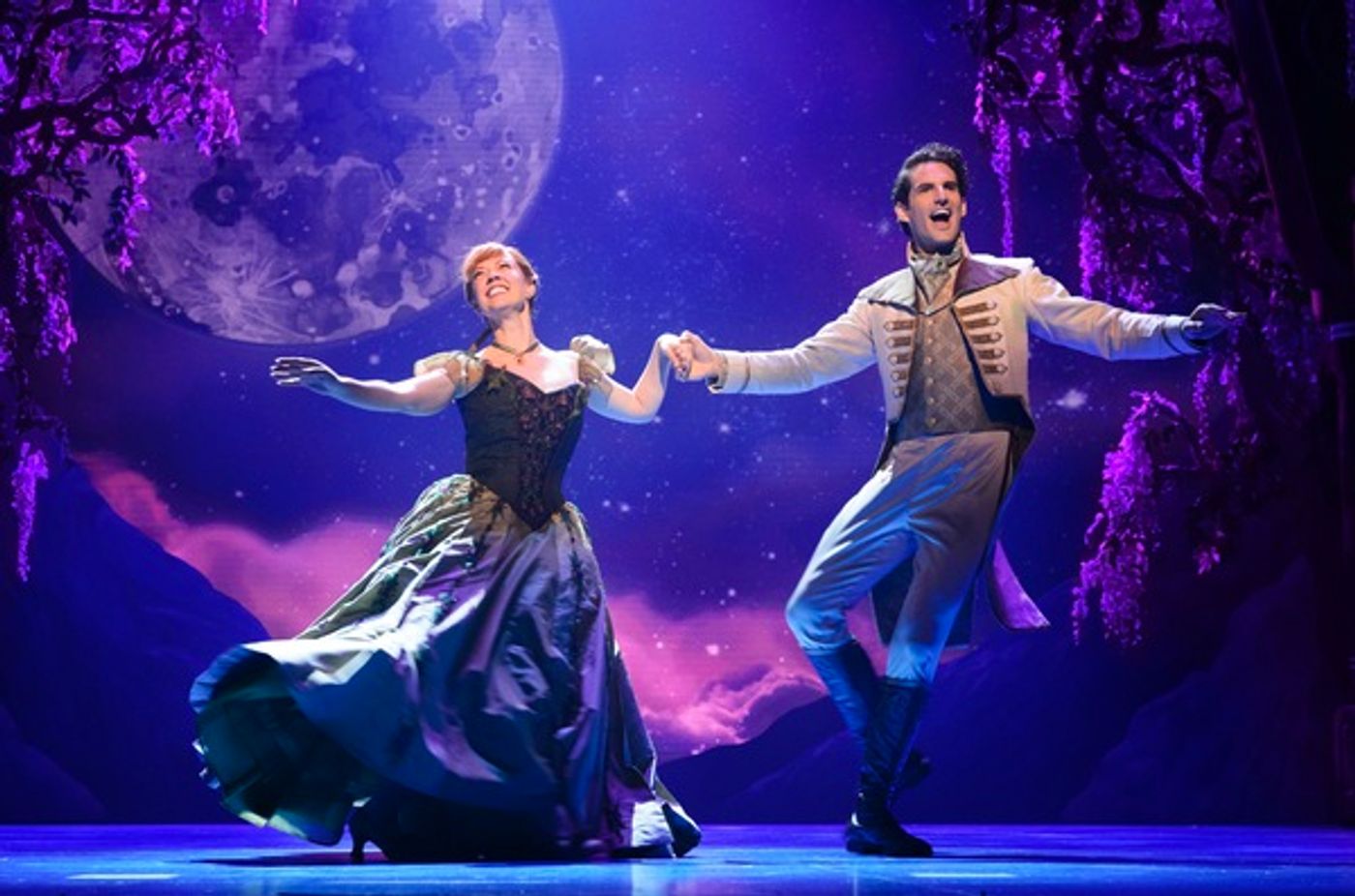 Photo Flash: Welcome to Arendelle! First Look at Broadway-Bound FROZEN in Denver!  Image