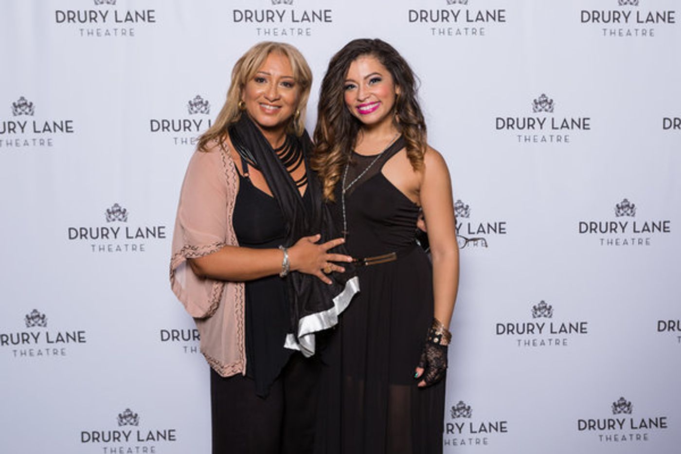 Photo Flash: ROCK OF AGES Celebrates Opening Night at Drury Lane Theatre  Image