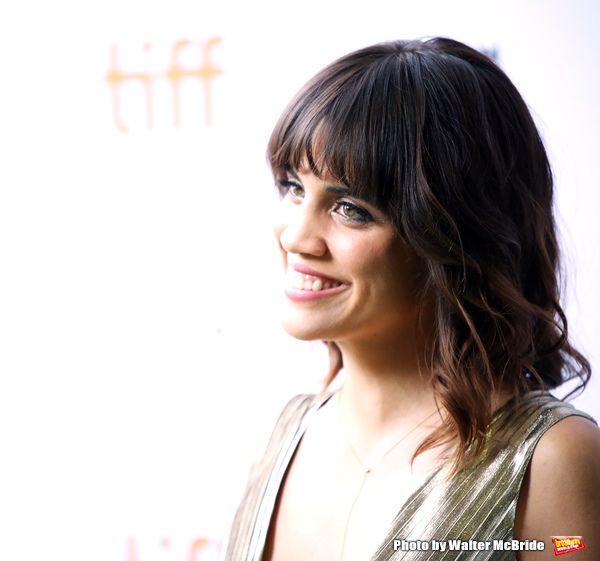  Natalie Morales  Photo