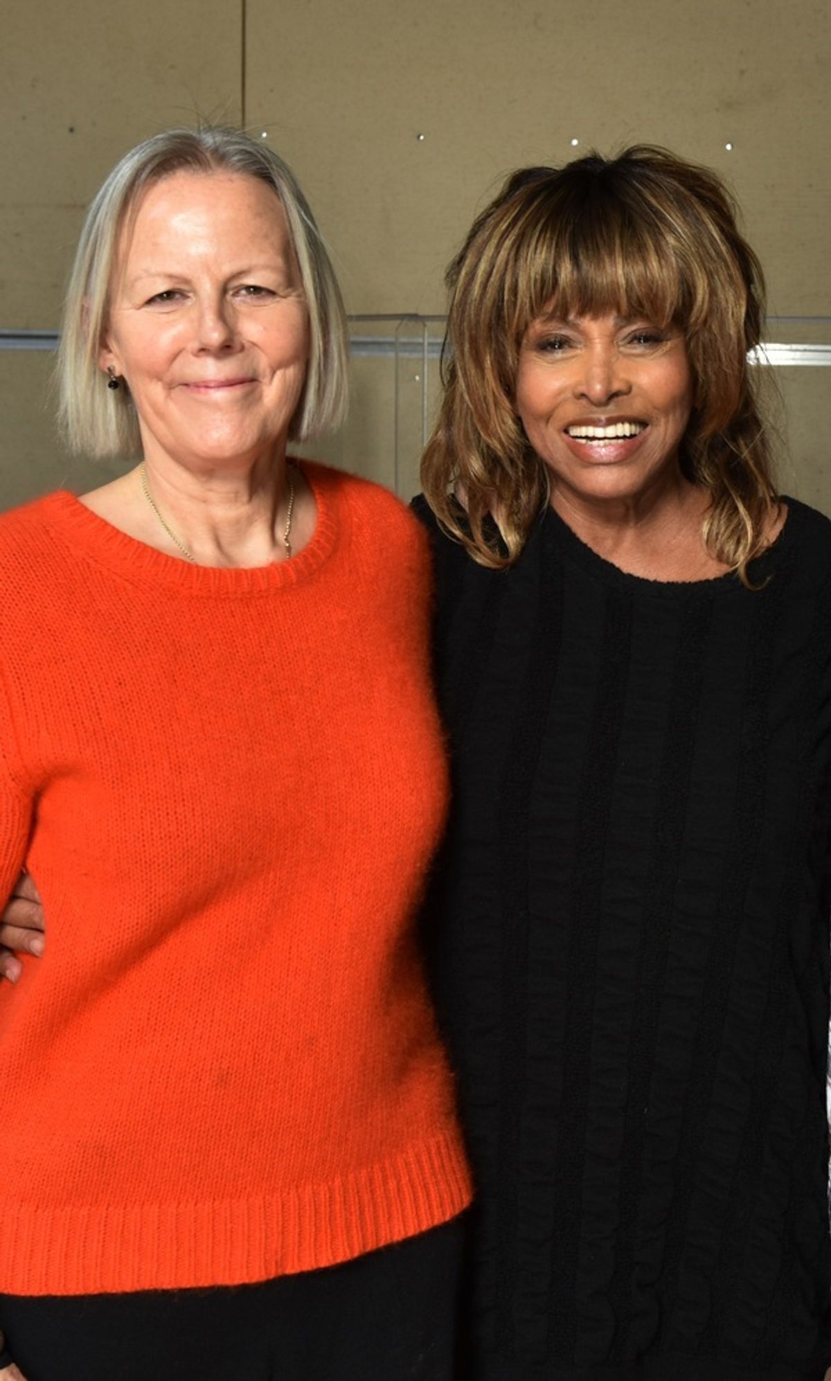 Phyllida Lloyd y Tina Turner at 