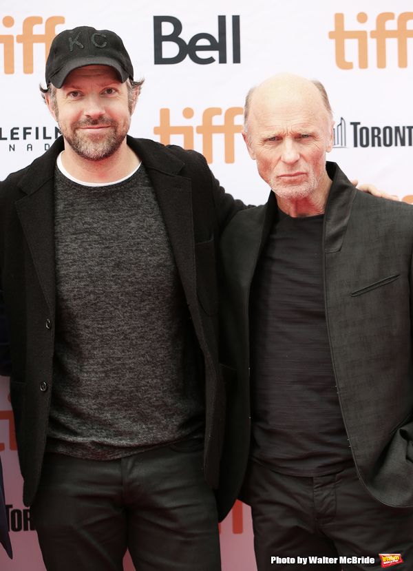 Jason Sudeikis and Ed Harris Photo