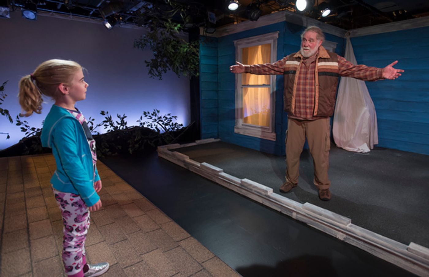 Photo Flash: First Look at Richard Masur and Matilda Lawler in THE NET WILL APPEAR at Mile Square Theatre  Image