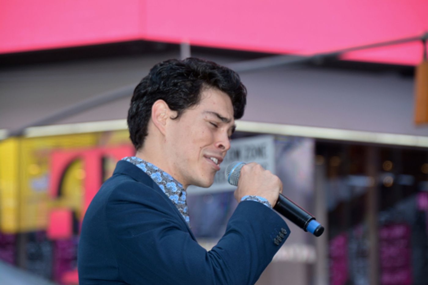 Photo Coverage: Lin-Manuel Miranda, Mandy Gonzalez and More Attend VIVA BROADWAY!  Image