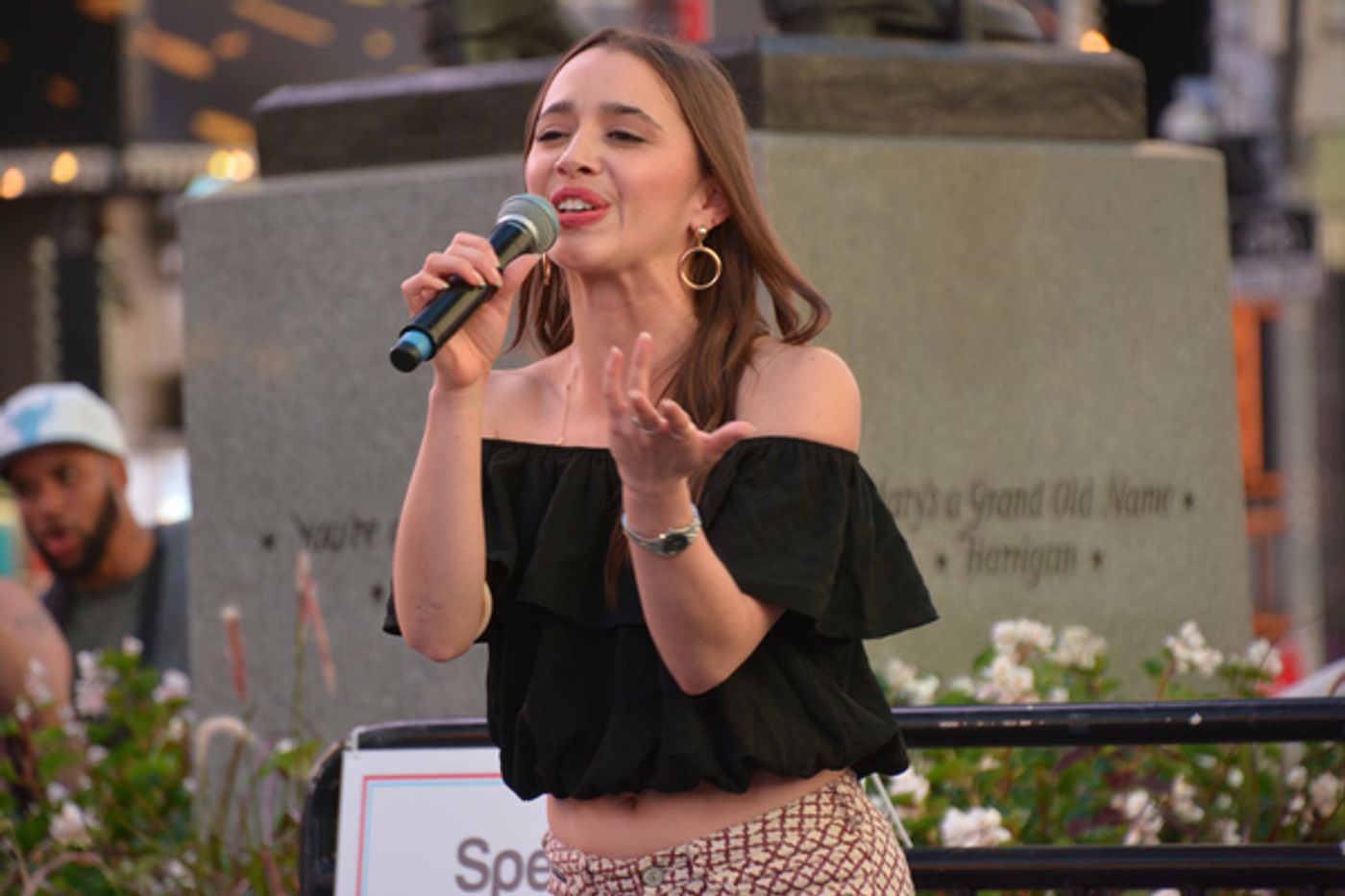 Photo Coverage: Lin-Manuel Miranda, Mandy Gonzalez and More Attend VIVA BROADWAY!  Image