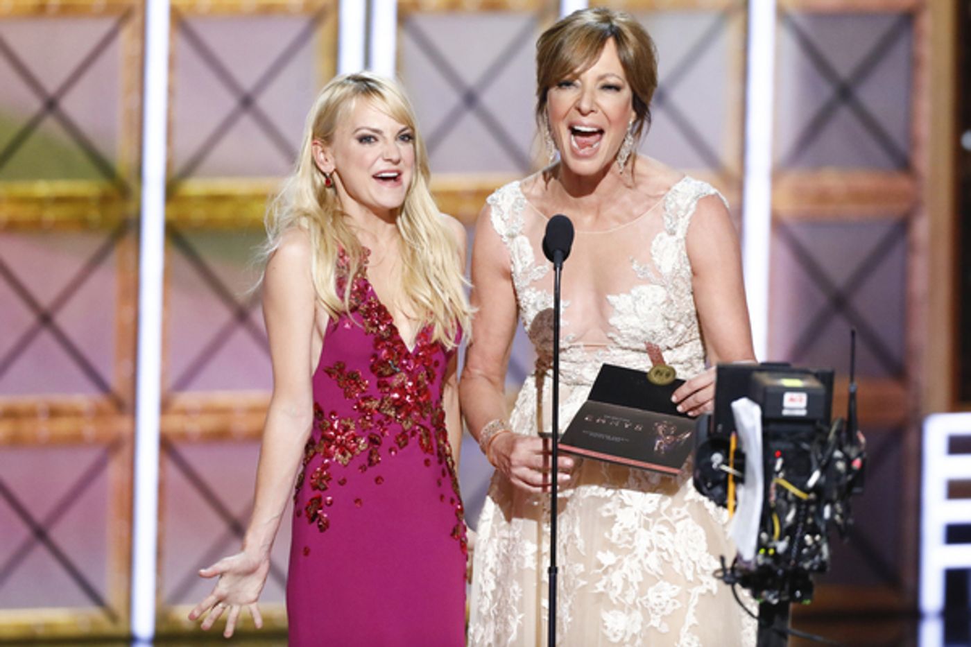 Photo Flash: Broadway Stars Shine at The 69th PRIMETIME EMMY AWARDS  Image
