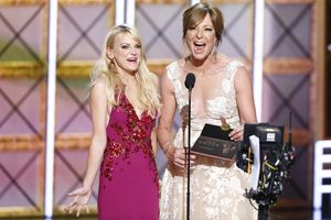 Anna Faris, Allison Janney Photo