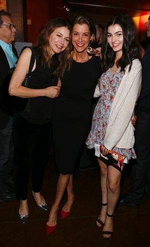 Jane Leeves, Wendie Malick and Isabela Coben Photo