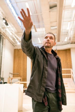 Julian Bleach @ BroadwayWorld Julian Bleach Photo