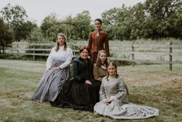 Hannah Esch, Paula Garcia, Kat Geertsen, Ella Rose Kleefisch and Courtney Denzer Photo