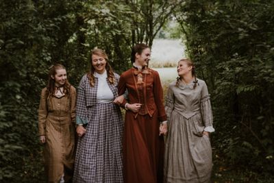 Ella Rose Kleefisch, Hannah Esch, Kat Geertsen, Courtney Denzer Photo