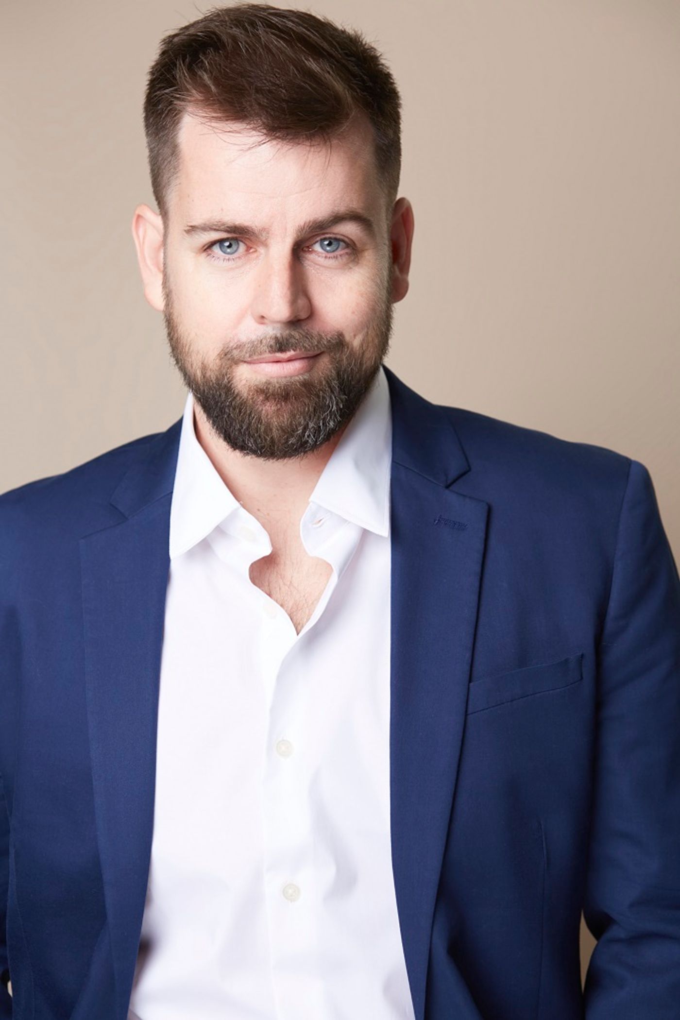 South African-Born Actor Adam du Plessis Lands Role in US National Tour of KINKY BOOTS  Image