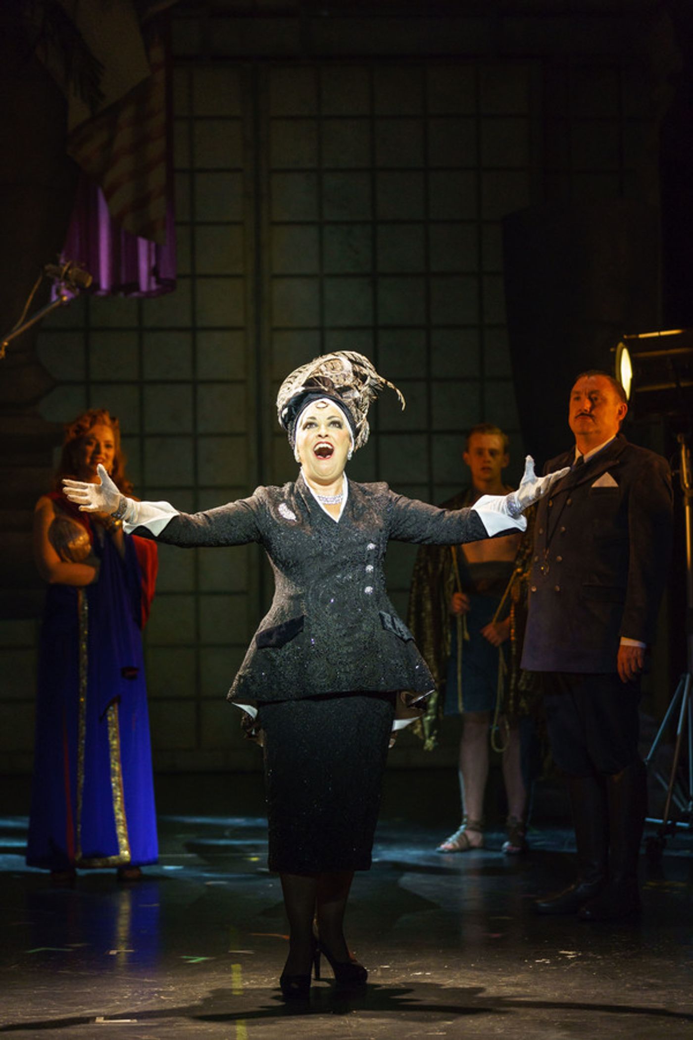Photo Flash: First Look at Ria Jones, Danny Mac, and More in SUNSET BOULEVARD UK Tour  Image
