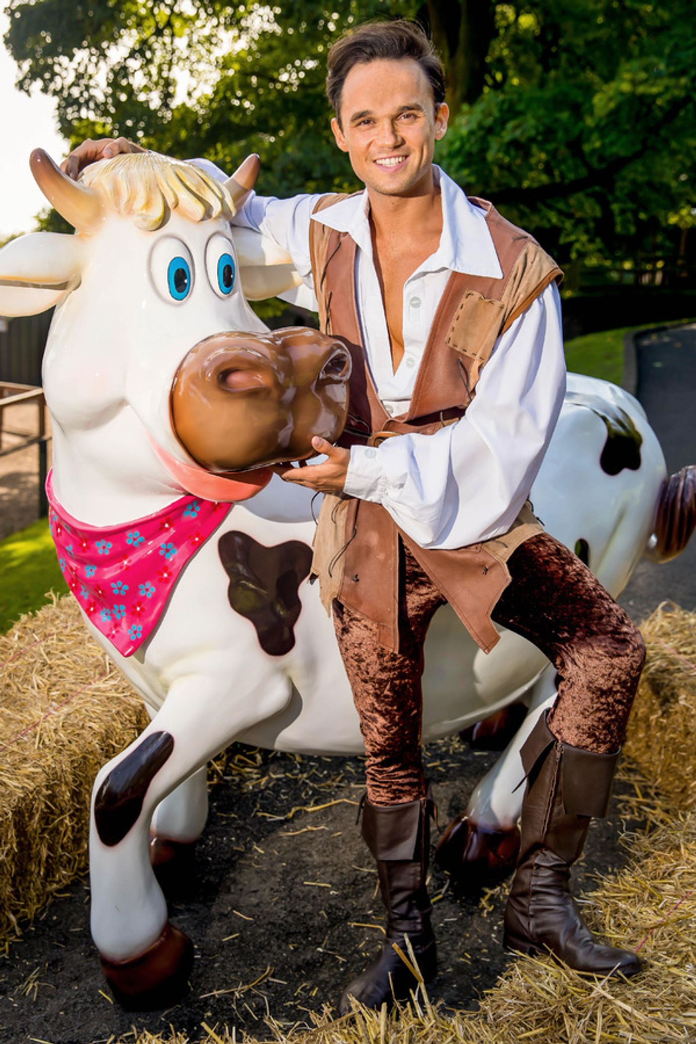 Photo Flash: Gareth Gates Launches Giant Panto JACK AND THE BEANSTALK in Wolverhampton  Image