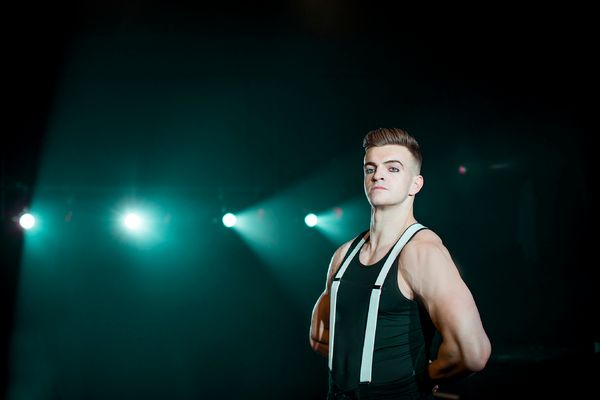 Jonno Davies Photo