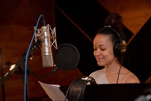 Olivia Puckett @ BroadwayWorld Olivia Puckett Photo