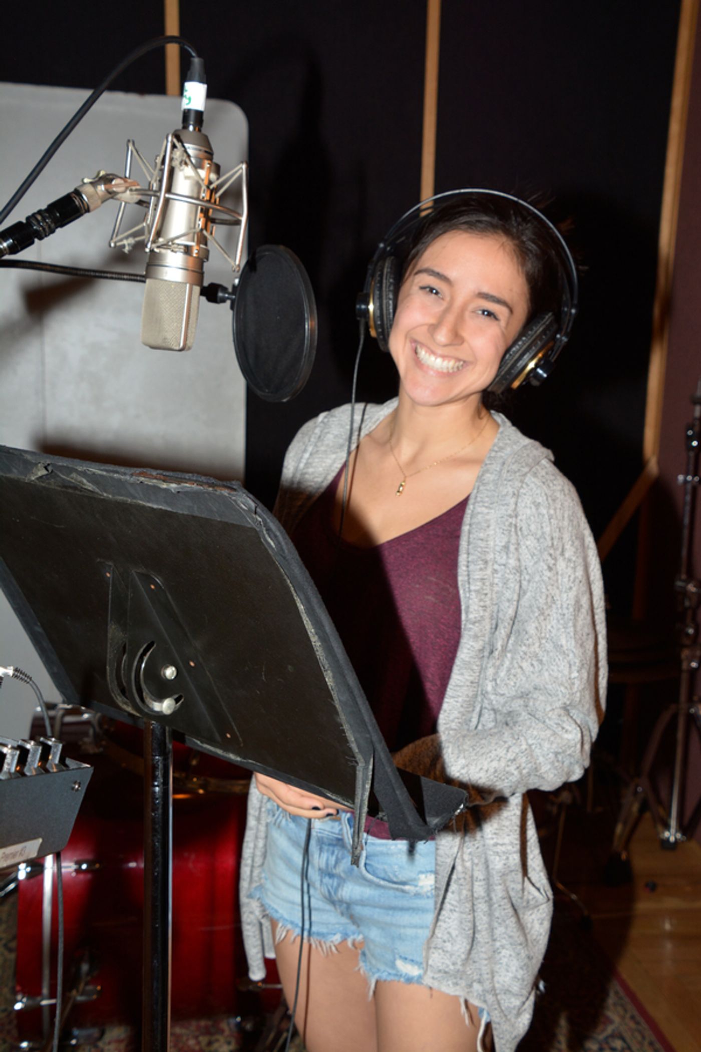 Exclusive Photo Coverage: GROUNDHOG DAY Cast Heads Back to  Punx, PA for Carols For A Cure!  Image