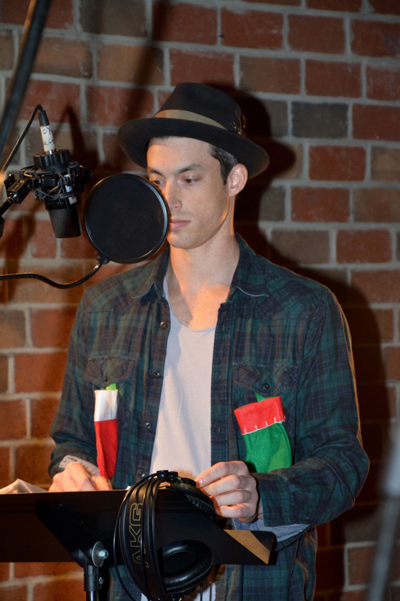 Exclusive Photo Coverage: WICKED Brings Tiding of Comfort and Joy for Carols For A Cure!  Image
