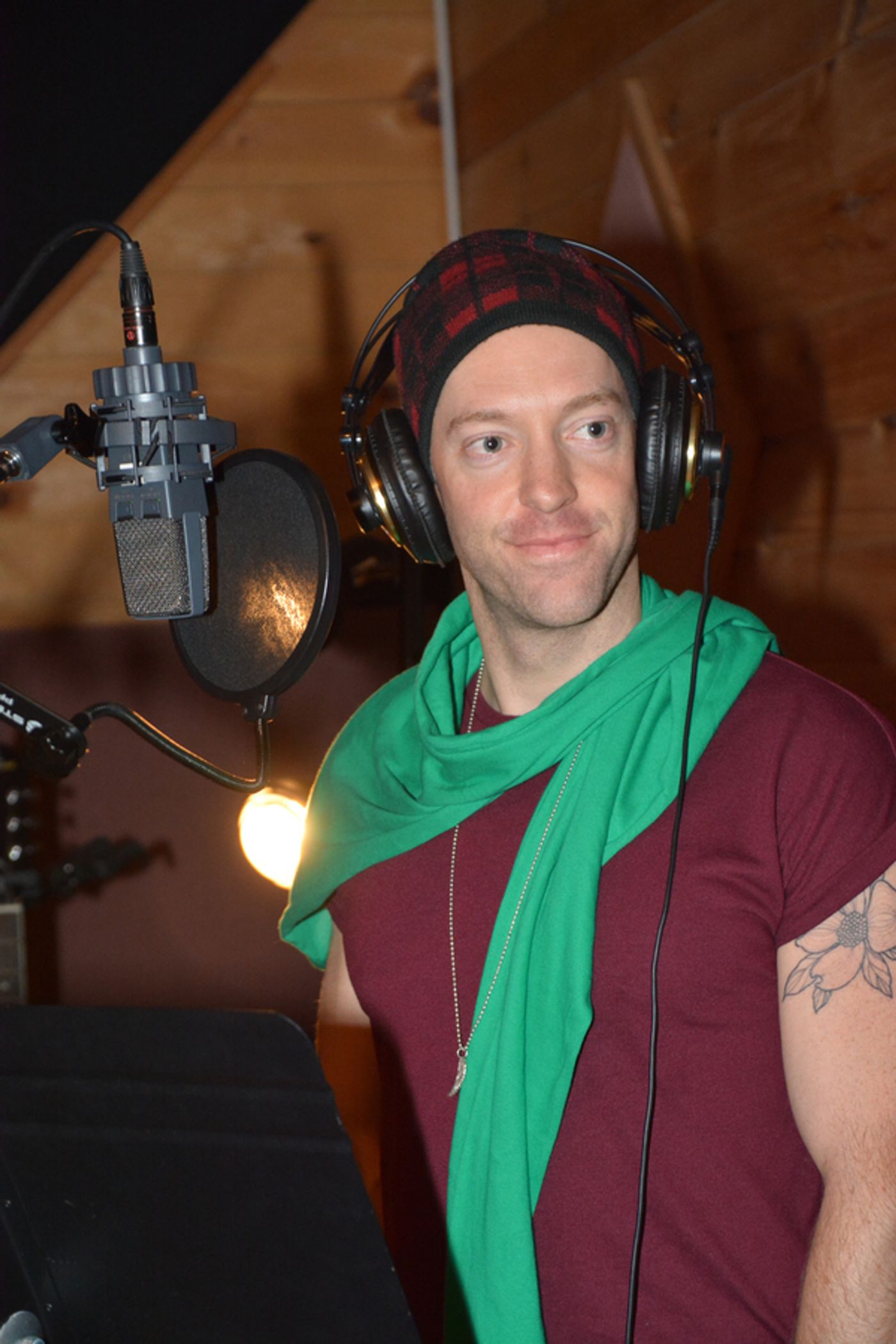 Exclusive Photo Coverage: WICKED Brings Tiding of Comfort and Joy for Carols For A Cure!  Image