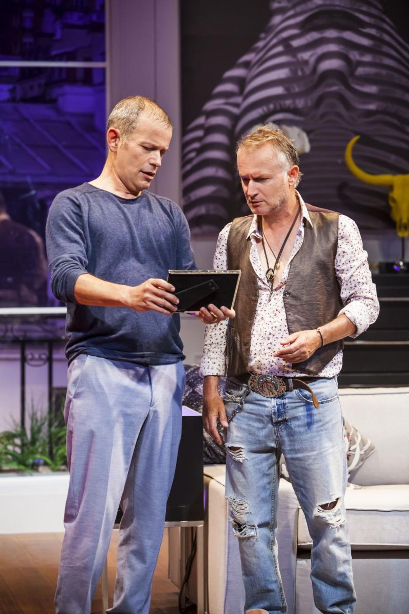 Review: UN ANIMAL DE COMPAGNIE at Beit Lessin Theatre  Image