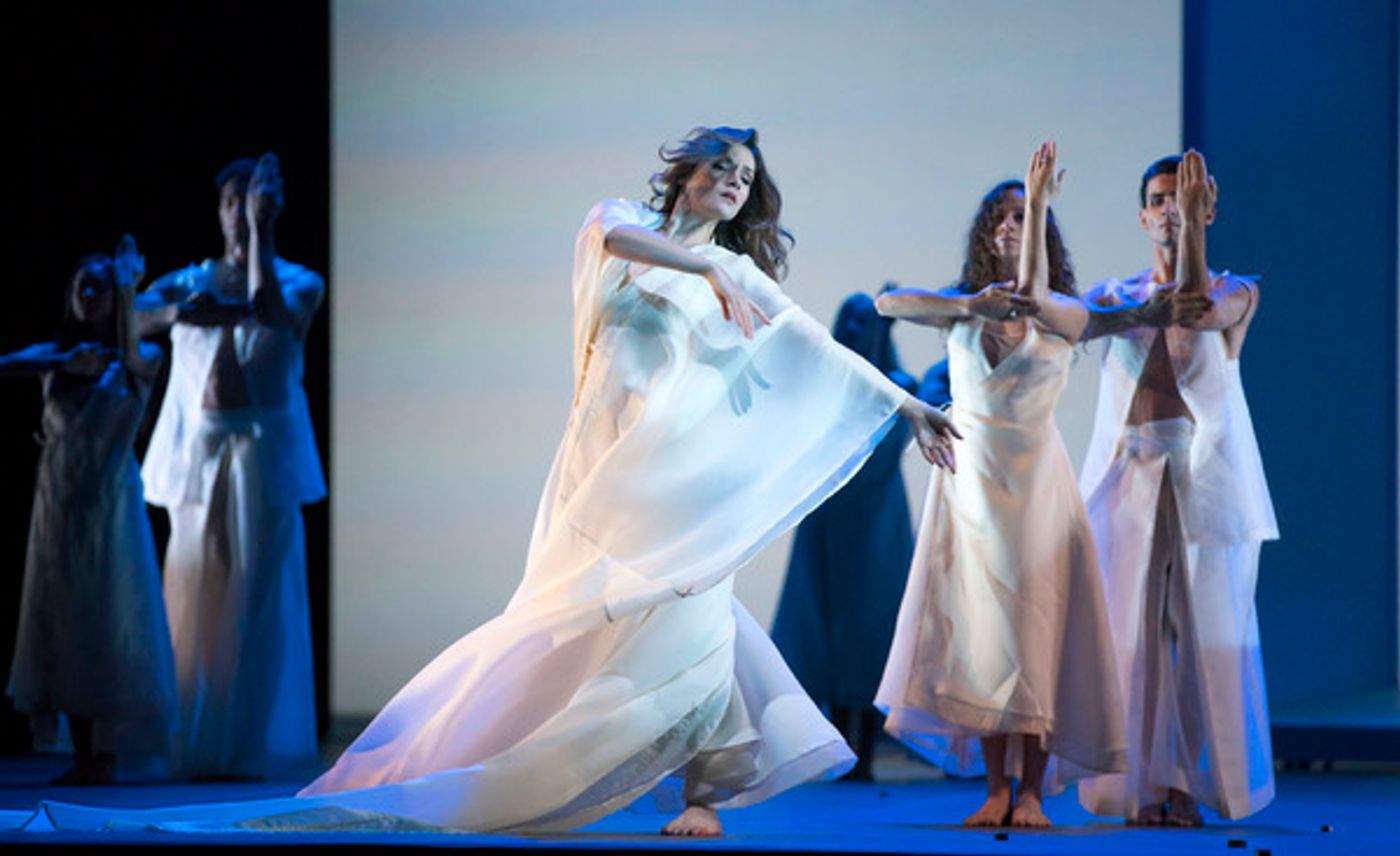 Photo Flash: ORPHEE ET EURYDICE Opens Tonight at Lyric Opera  Image