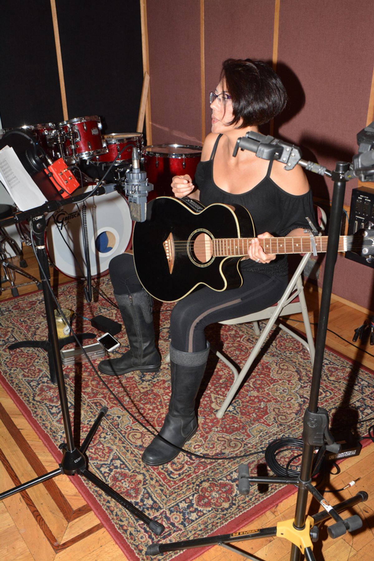 Satomi Hofmann (Guitar, Musical Director) at 