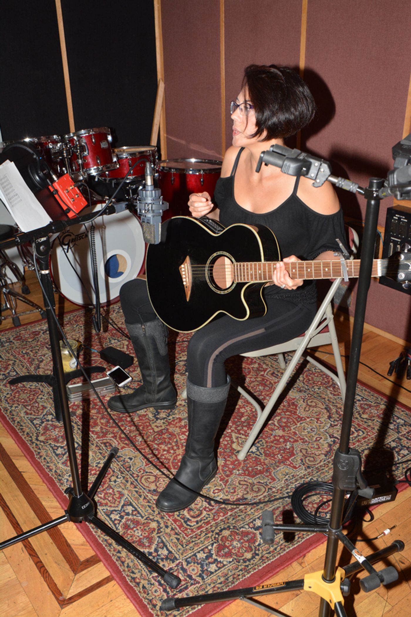 Exclusive Photo Coverage: Cast of PHANTOM OF THE OPERA Sings the Music of the Night for Carols For A Cure  Image