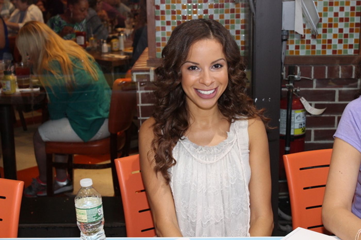 Photo Coverage: Meet the Celebrities at the 2017 BC/EFA Flea Market Autograph Table!  Image