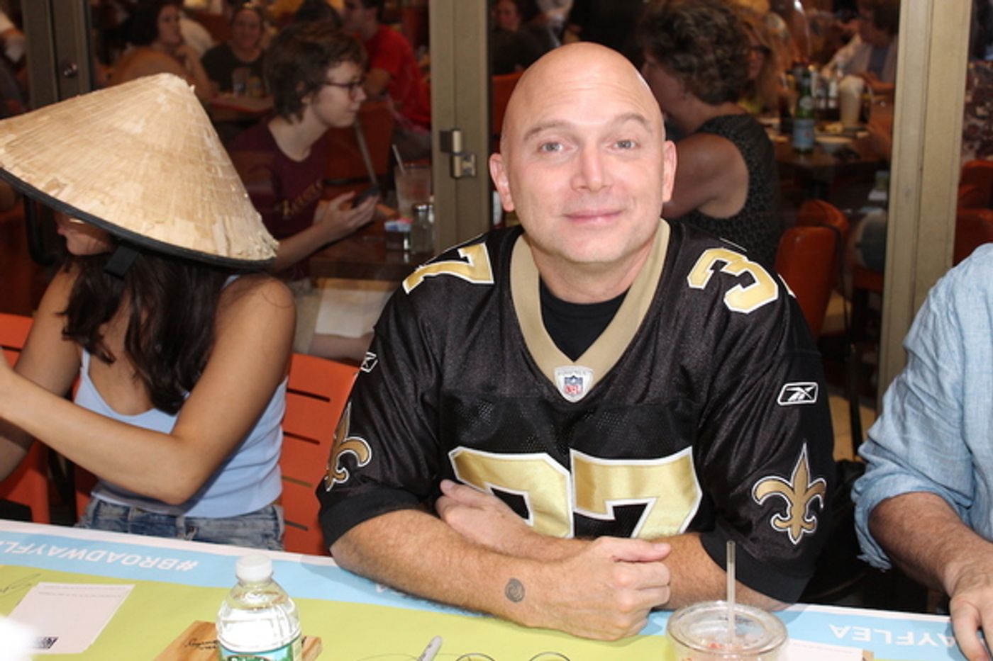 Photo Coverage: Meet the Celebrities at the 2017 BC/EFA Flea Market Autograph Table!  Image