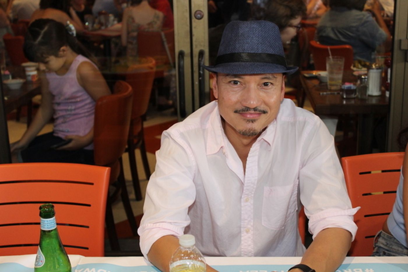 Photo Coverage: Meet the Celebrities at the 2017 BC/EFA Flea Market Autograph Table!  Image