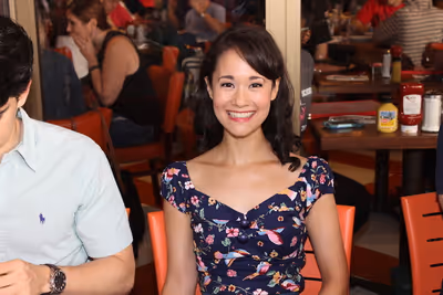  Ali Ewoldt Photo