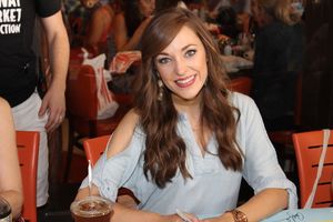 Laura Osnes @ BroadwayWorld Laura Osnes Photo