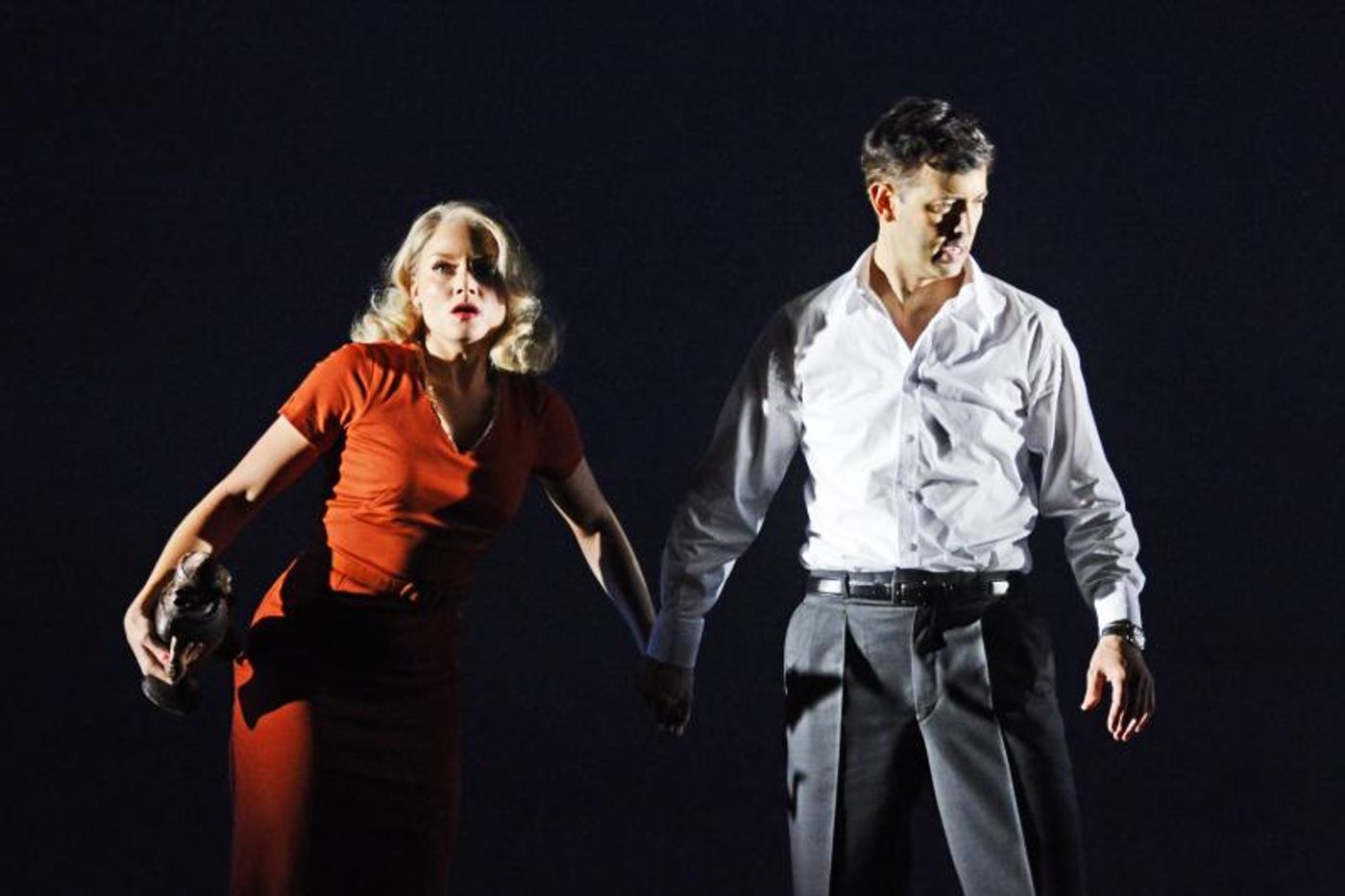 Review: Technical Wizardry Astounds in Mirvish's NORTH BY NORTHWEST  Image