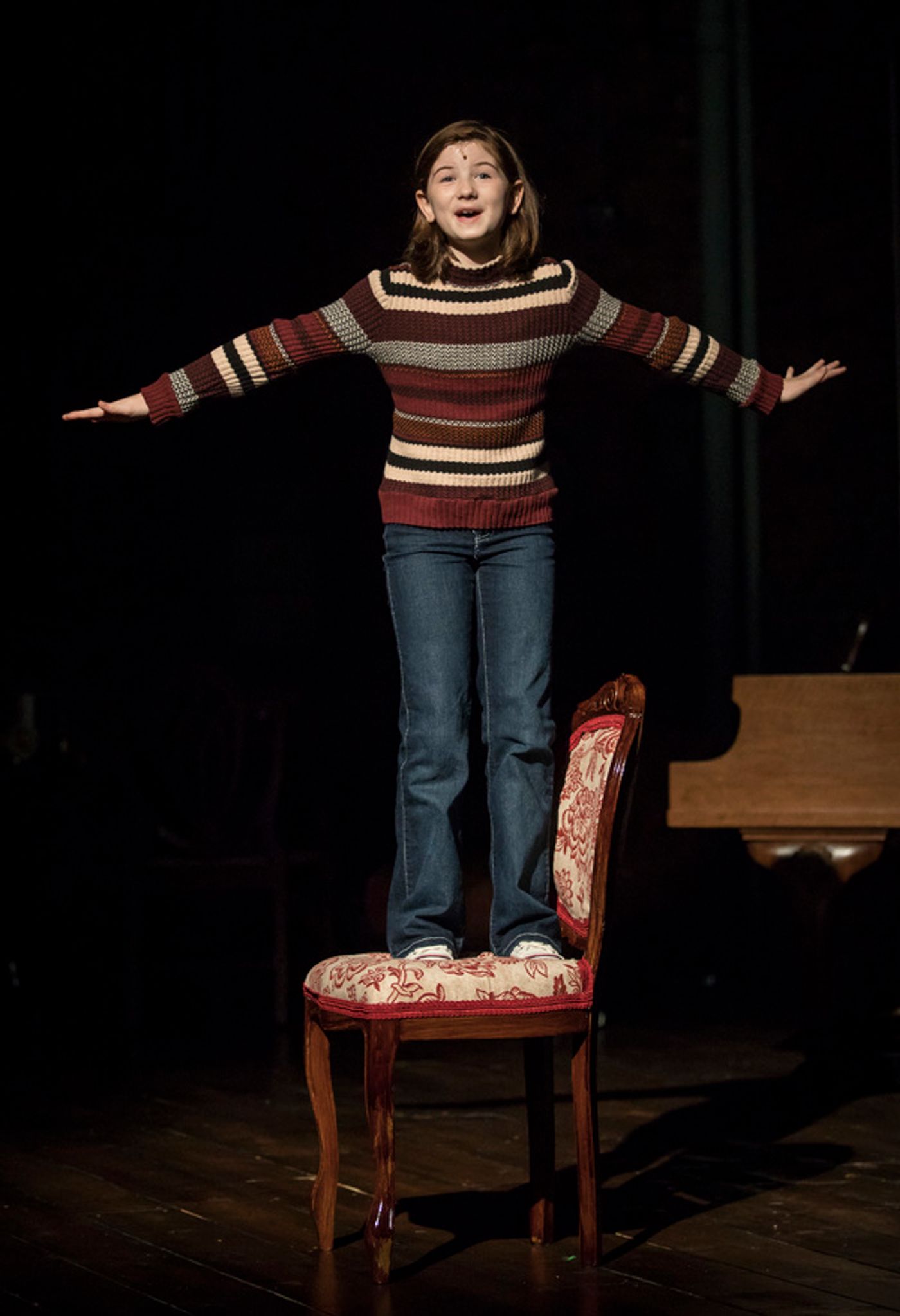 Photo Flash: First Look at FUN HOME at Victory Gardens  Image