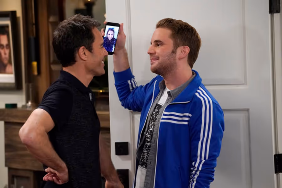 BWW Morning Brief October 5th, 2017: JUNK Begins Previews, Ben Platt Stars on WILL & GRACE, and More! Image