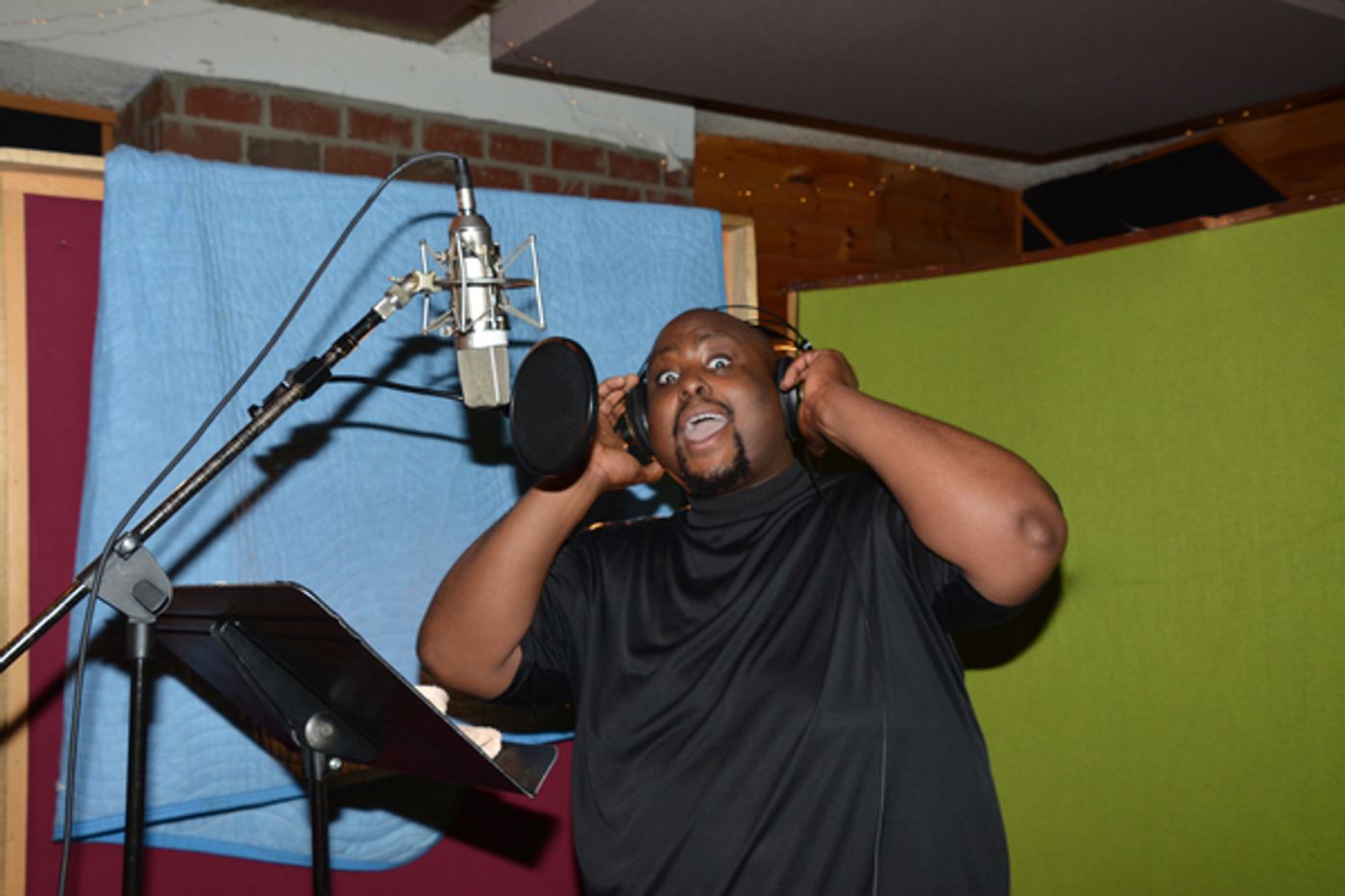 Exclusive Photo Coverage: ALADDIN Cast Gets Joyful and Triumphant with Carols For A Cure  Image