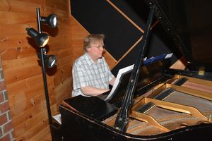 John Johnson (Piano and Conductor) @ BroadwayWorld John Johnson (Piano and Conductor) Photo