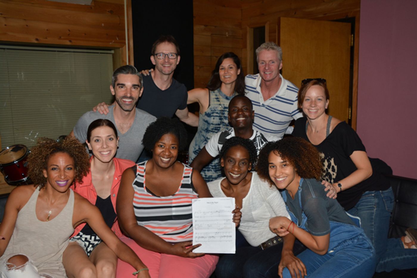 Exclusive Photo Coverage: CHICAGO Cast Slinks Into the Holiday Season with Carols For A Cure!  Image