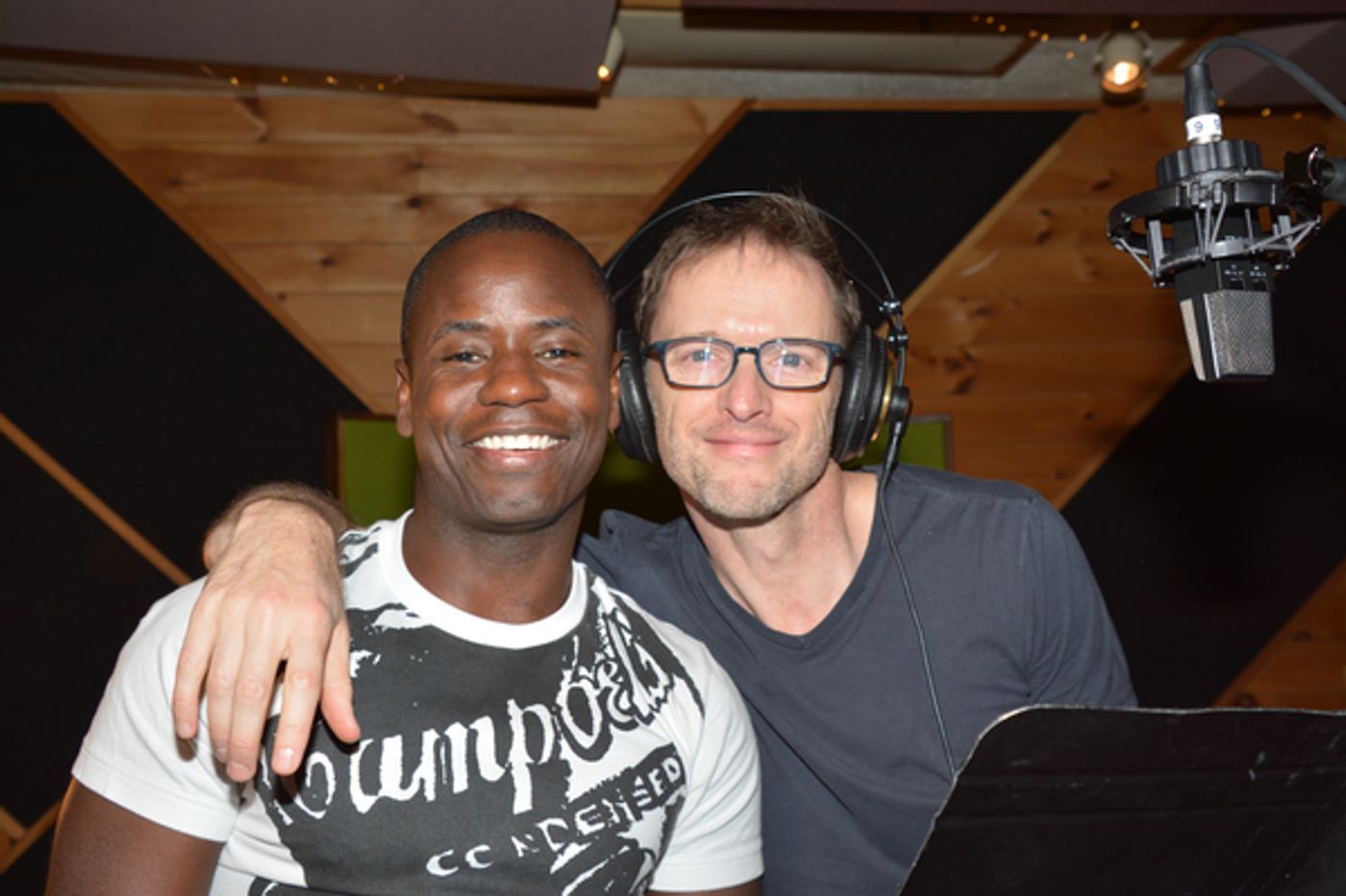 Exclusive Photo Coverage: CHICAGO Cast Slinks Into the Holiday Season with Carols For A Cure!  Image