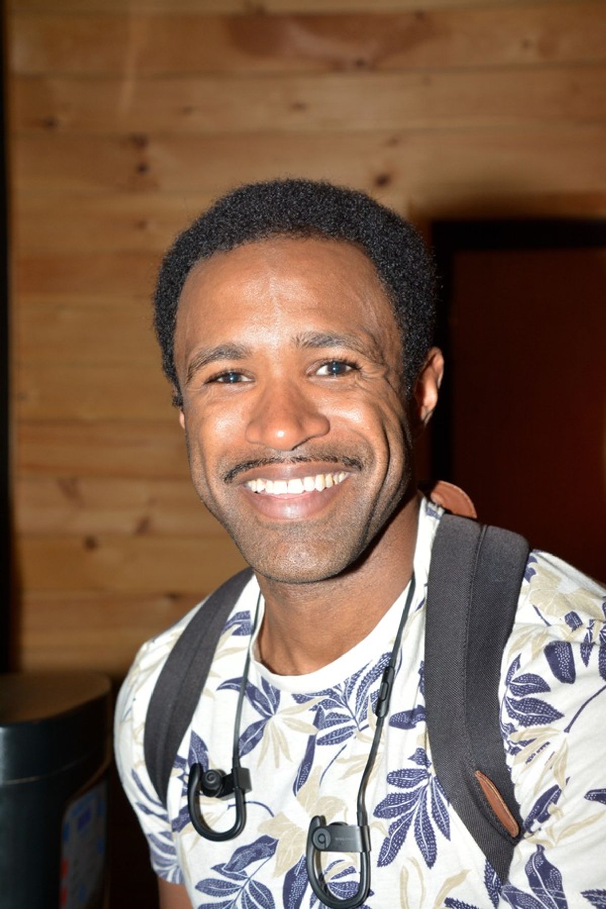 Alan Wiggans at Exclusive BEAUTIFUL Bundles Up for the Holidays with Carols For A Cure!