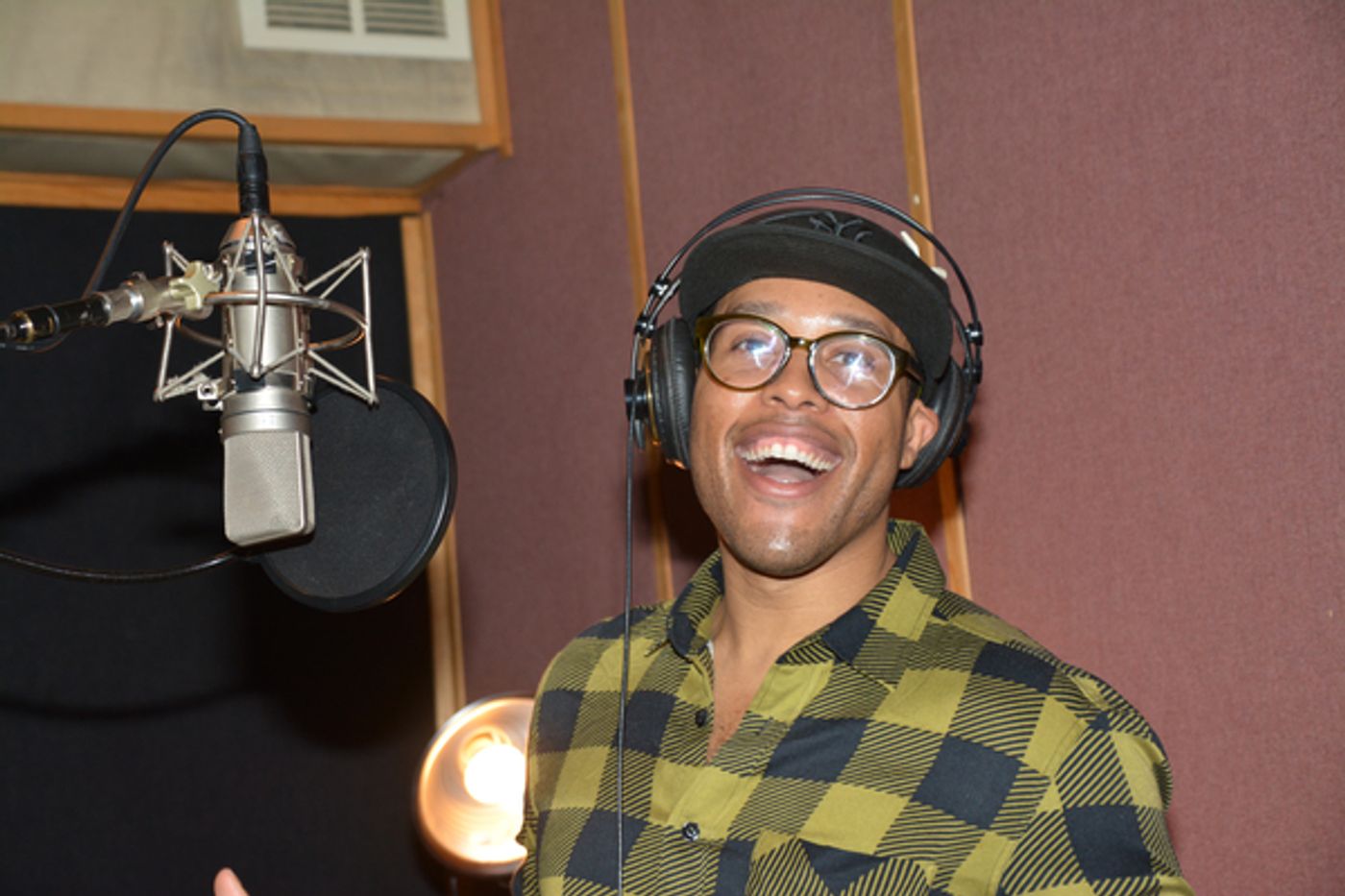 Exclusive Photo Coverage: BEAUTIFUL Bundles Up for the Holidays with Carols For A Cure!  Image