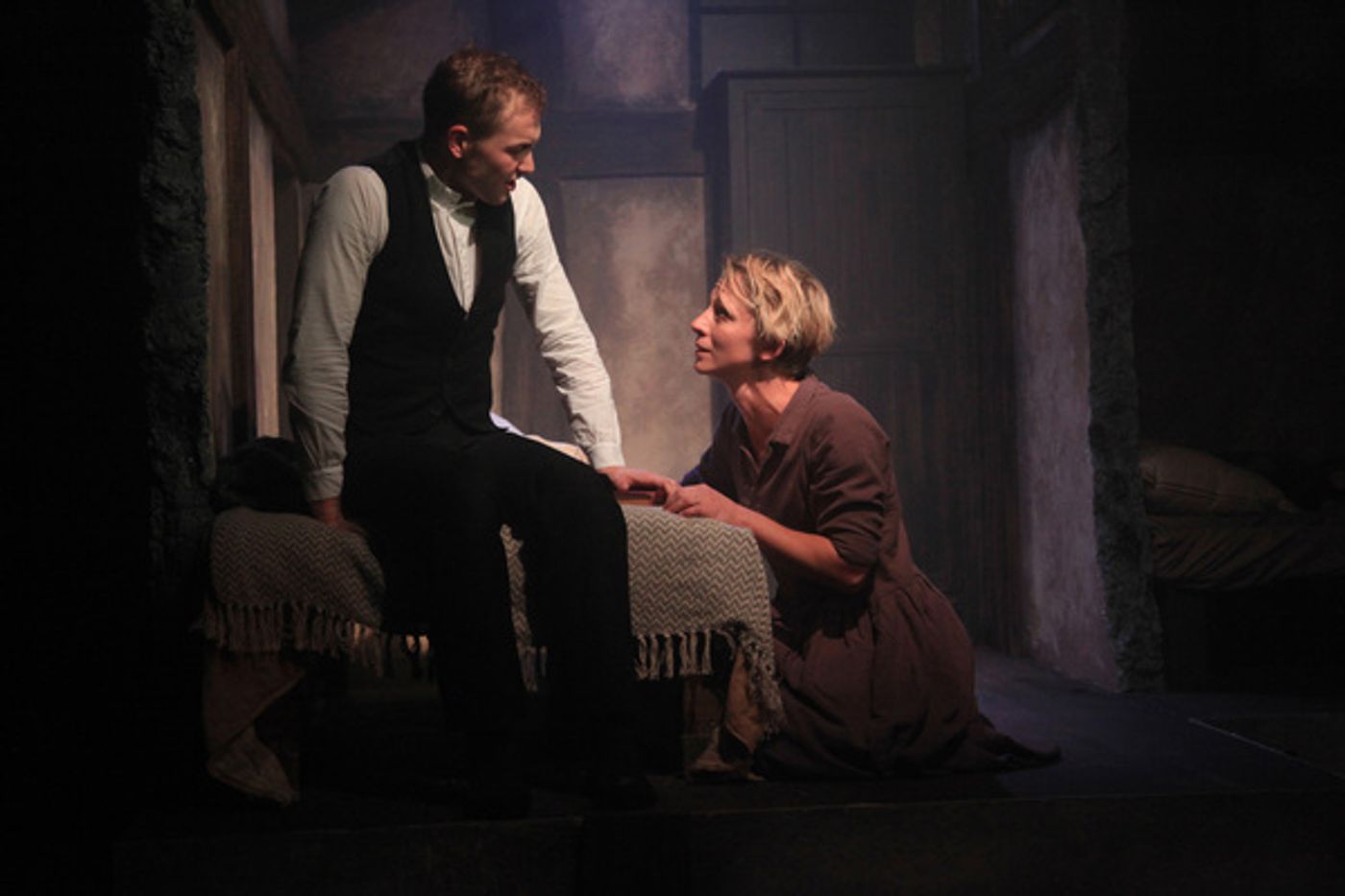 Photo Flash: Interrobang Theatre Project's FOXFINDER Gets Midwestern Premiere Photo Flash: Interrobang Theatre Project's FOXFINDER Gets Midwestern Premiere Image