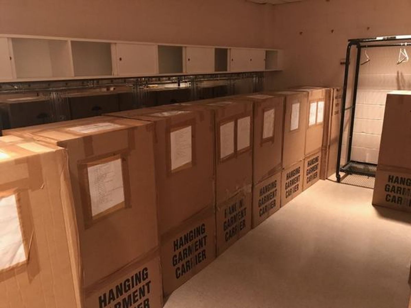 Photo Flash: BAT OUT OF HELL Loads into the Ed Mirvish Theatre Photo Flash: BAT OUT OF HELL Loads into the Ed Mirvish Theatre Image