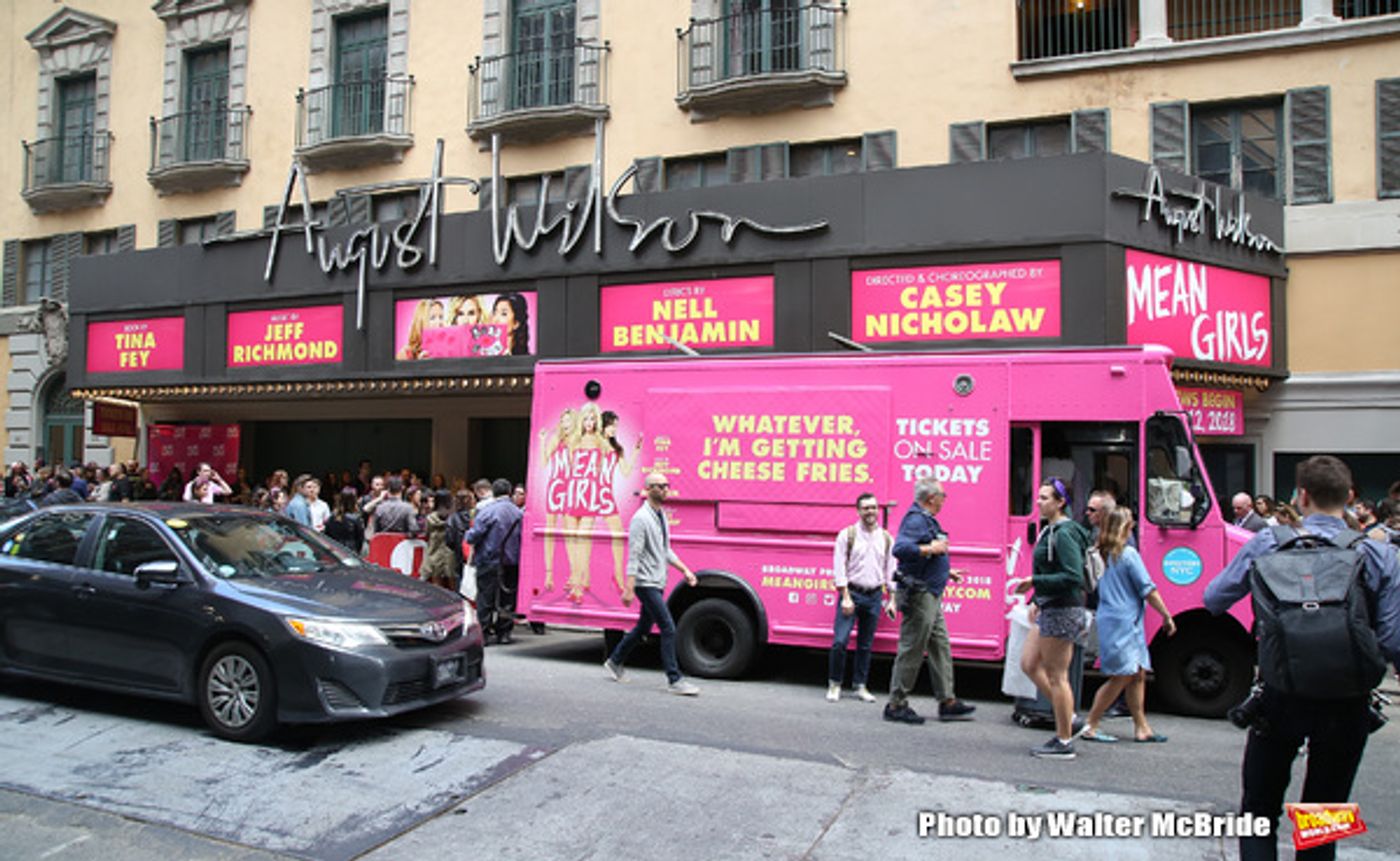 Photo Coverage: MEAN GIRLS Cast Gets In Line for Tina Fey's Cheese Fries!  Image