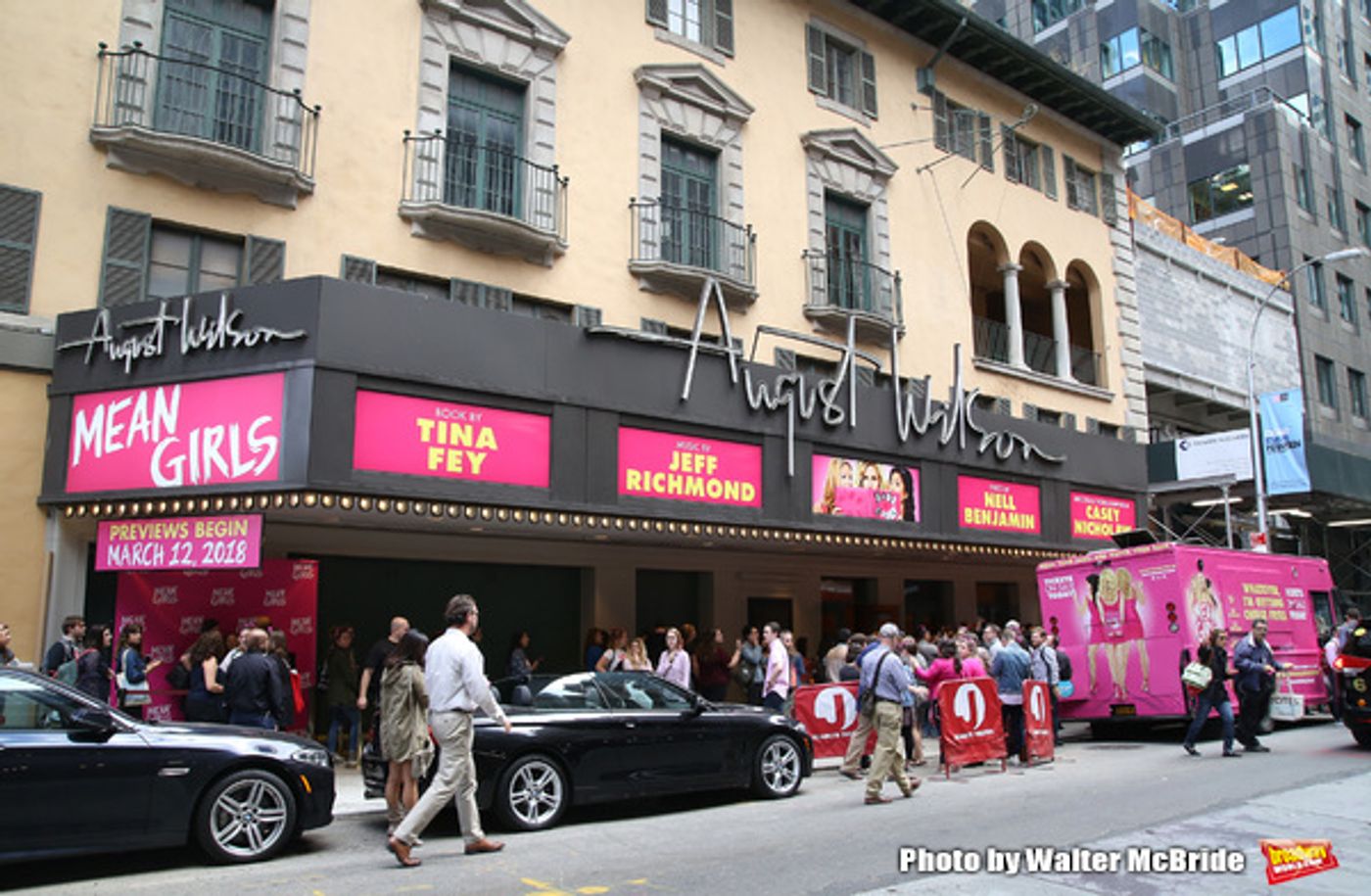 Photo Coverage: MEAN GIRLS Cast Gets In Line for Tina Fey's Cheese Fries!  Image